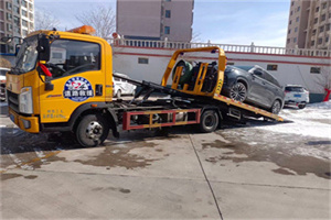 怀宁救援拖车费用怎么算